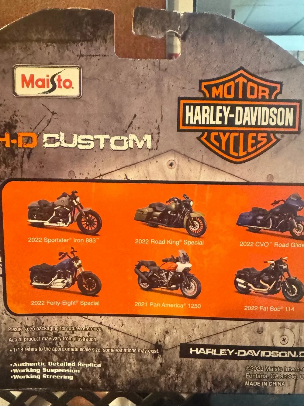Harley-Davidson H-D Custom Green Motorcycle Toy by Maisto